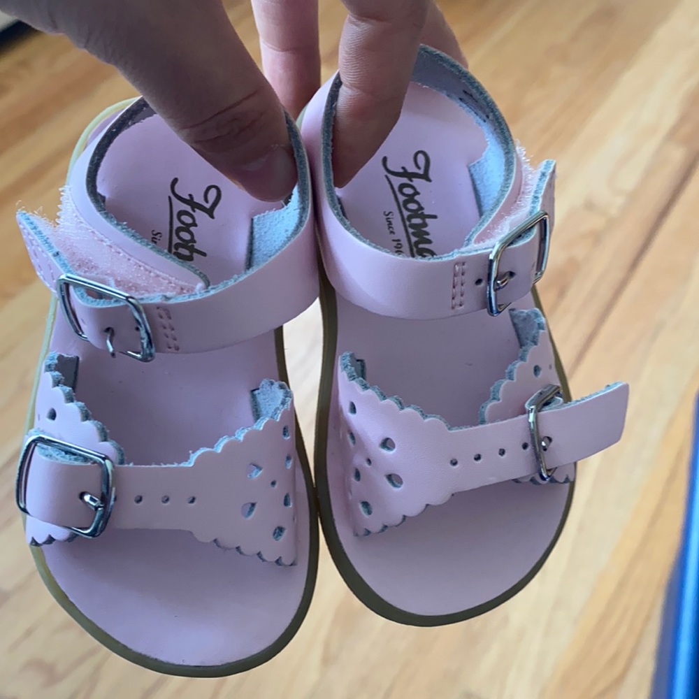 Footmates